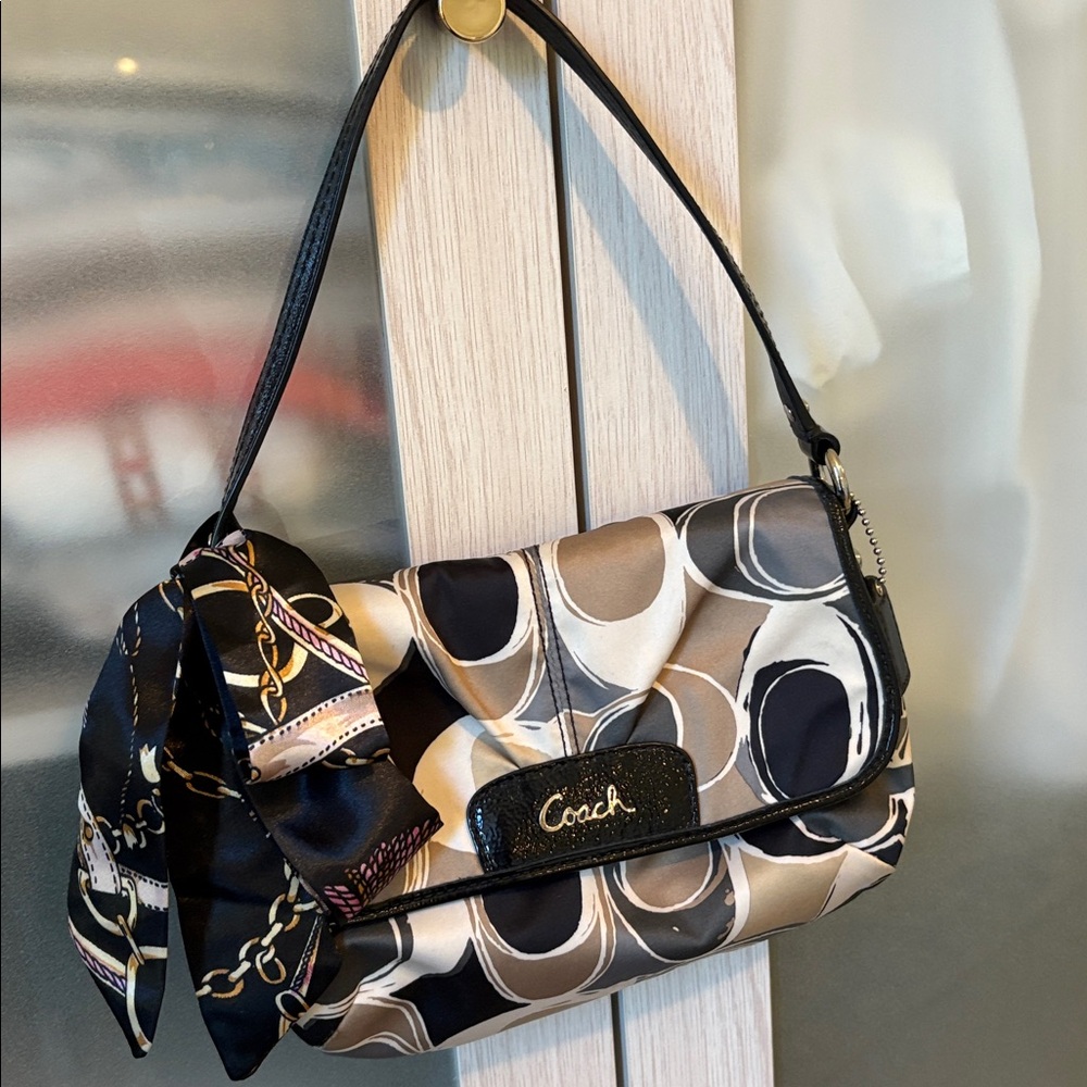 Coach Ashley Signature Scarf Print Satin Shoulder Bag EUC